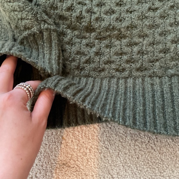 American Eagle Outfitters Soft and Cozy Mixed Stitch Pullover Sweater in Green - Picture 6 of 7